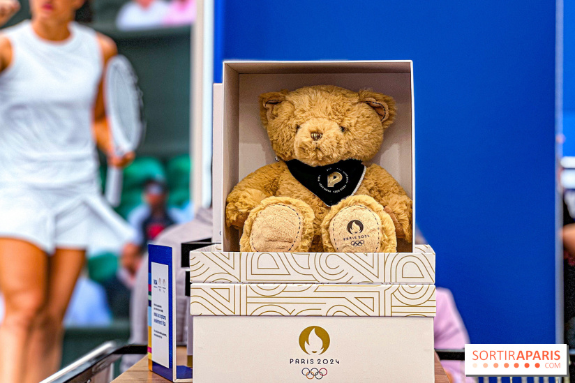 Megastore Paris 2024 Champs-Élysées - image00045