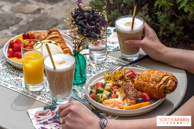 Le brunch à volonté de Chez Molly à Versailles dans les Yvelines - 78 -  table terrasse