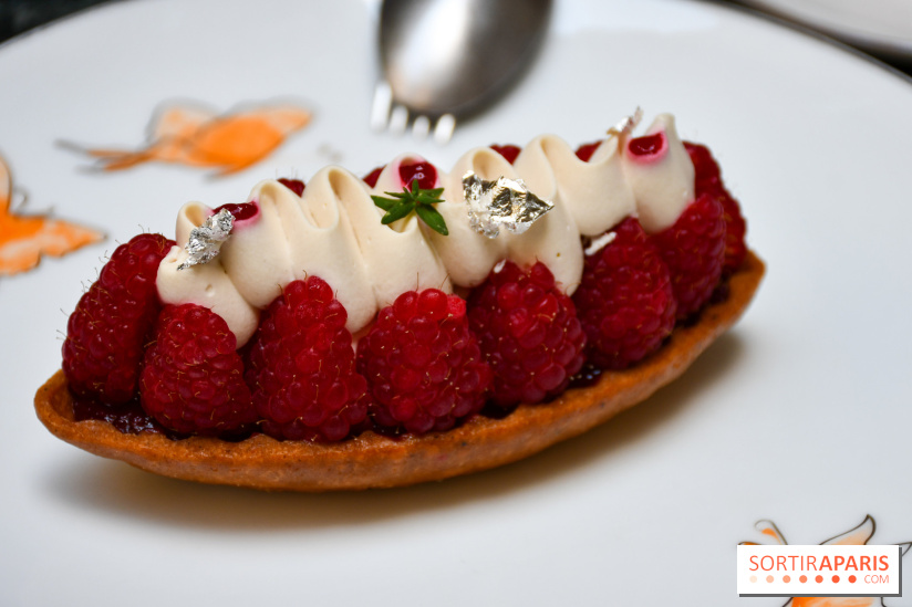 Comestibles comptoir gourmand et terrasse confidentielle par Paul Pairet à l'Hôtel de Crillon