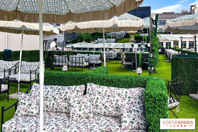 Le Marta, le bar à cocktails perché sur le rooftop de l'Hôtel Barrière Fouquet's Paris tout l'été