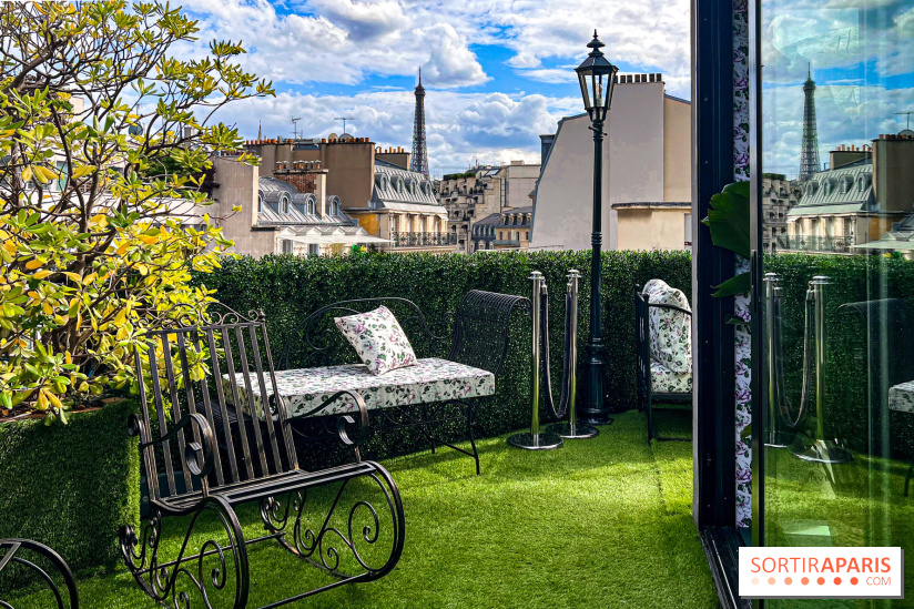 Le Marta, le bar à cocktails perché sur le rooftop de l'Hôtel Barrière Fouquet's Paris tout l'été