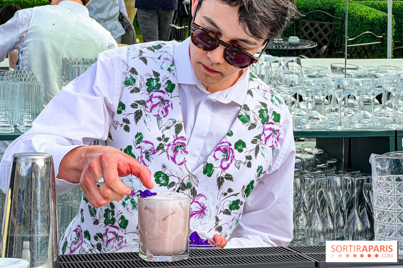 Le Marta, le bar à cocktails perché sur le rooftop de l'Hôtel Barrière Fouquet's Paris tout l'été