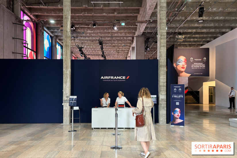Restaurant Air France  - entrée du Palais de Tokyo 