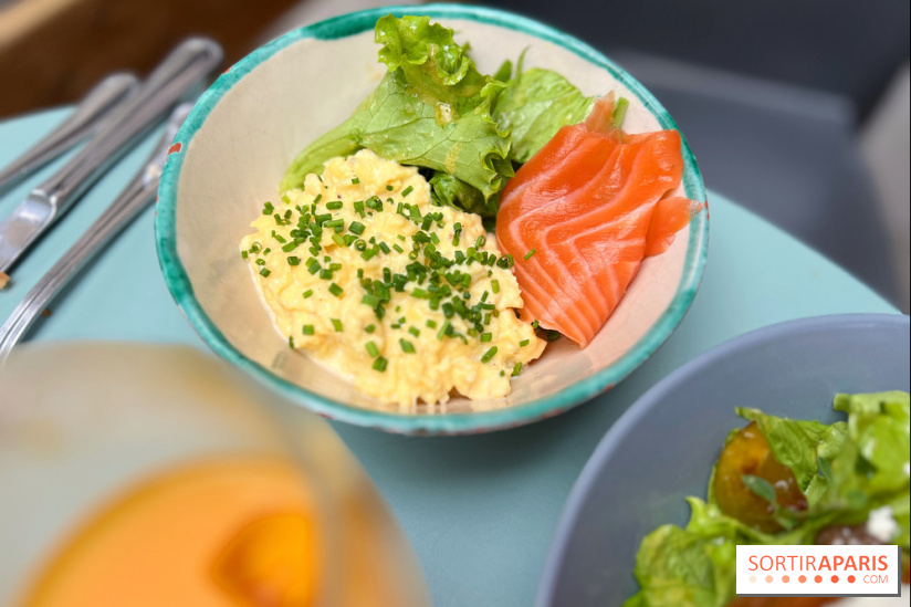 Café Mirabelle - Oeufs brouillées saumon