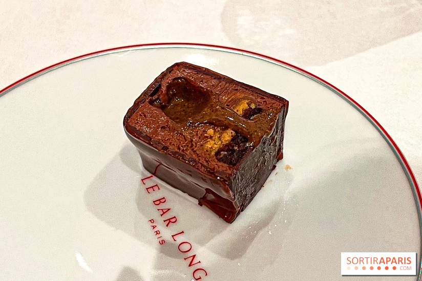 La Bûche de Noël 2024 du Royal Monceau