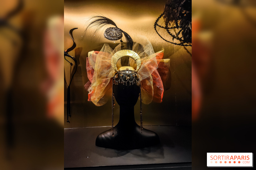 Stephen Jones, chapeaux d'artistes : l'exposition insolite et créative se dévoile au Palais Galliera - IMG20241017101138