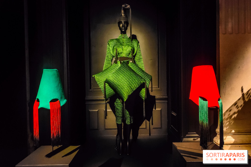 Stephen Jones, chapeaux d'artistes : l'exposition insolite et créative se dévoile au Palais Galliera - IMG20241017102422