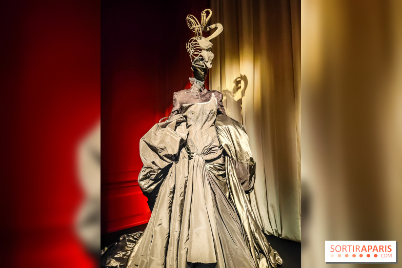 Stephen Jones, chapeaux d'artistes : l'exposition insolite et créative se dévoile au Palais Galliera - IMG20241017103705