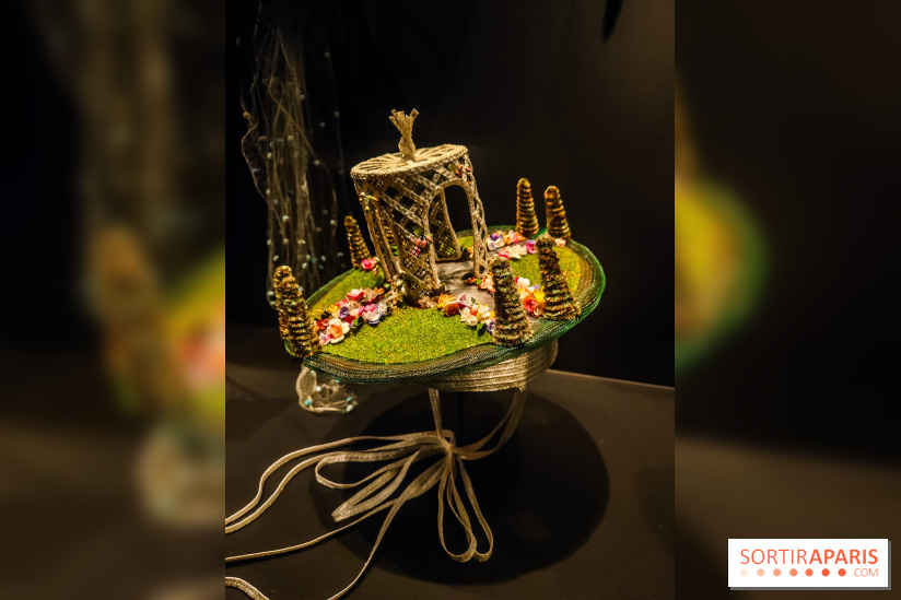 Stephen Jones, chapeaux d'artistes : l'exposition insolite et créative se dévoile au Palais Galliera - IMG20241017095642