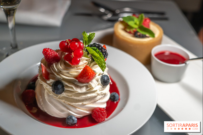 Le Georges, le restaurant-terrasse en rooftop du Centre Pompidou - les photos -  dessert - pavlova