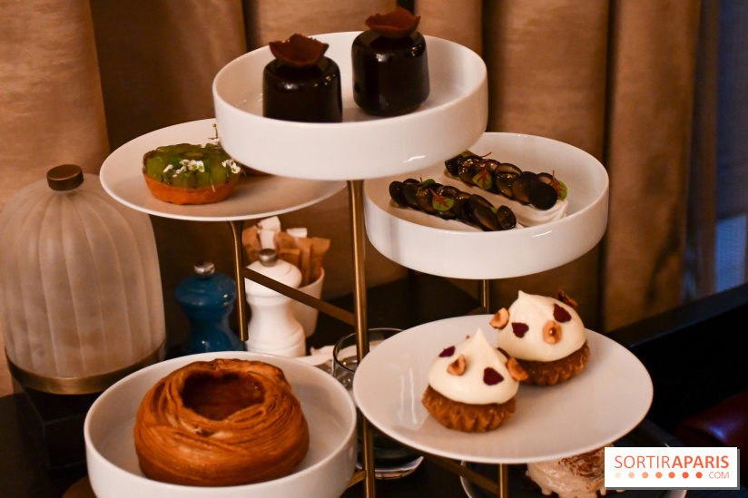 Le Tea Time de l'Hôtel du Prince de Galles à Paris par Hélène Kerloeguen