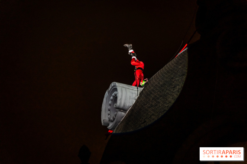 Inauguration des vitrines et décorations de Noël du BHV Marais 2024 avec Léna Mahfouf, Adriana Karembeu et Marc Lavoine -  A7C5920