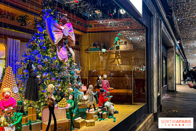 Les vitrines de Noël 2024 du Printemps Haussmann avec Juliette Binoche