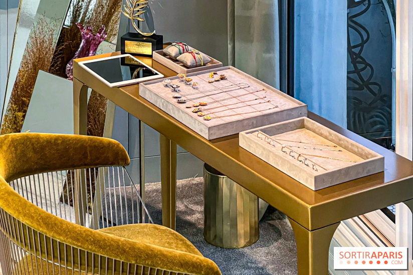 L'exposition gratuite des bijoux de la Maison de Haute-Joaillerie Vever rue de la Paix, à Paris