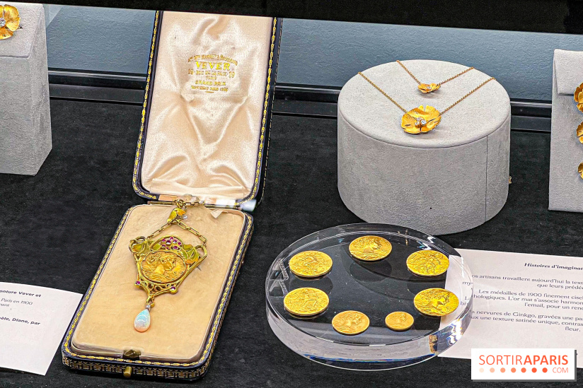 L'exposition gratuite des bijoux de la Maison de Haute-Joaillerie Vever rue de la Paix, à Paris
