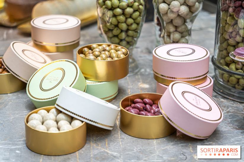 La bûche coffrets de Noël en trompe l'œil de Ladurée 2024 par Julien Alvarez et les créations de fête