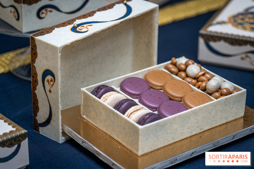 La bûche coffrets de Noël en trompe l'œil de Ladurée 2024 par Julien Alvarez et les créations de fête -  macarons
