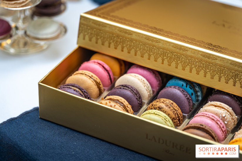La bûche coffrets de Noël en trompe l'œil de Ladurée 2024 par Julien Alvarez et les créations de fête -  macarons