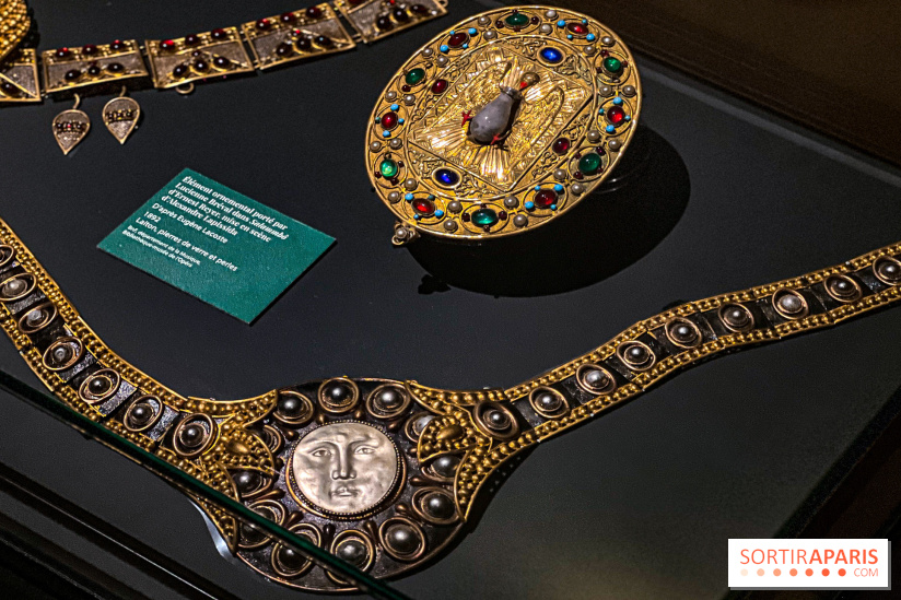 Bijoux de scène de l'Opéra de Paris : l'exposition de parures merveilleuses au Palais Garnier - IMG 2452 jpg