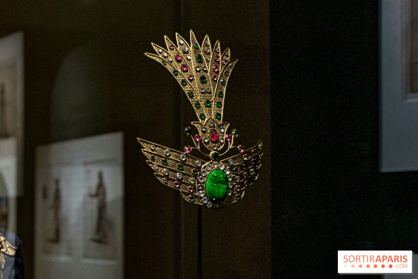 Bijoux de scène de l'Opéra de Paris : l'exposition de parures merveilleuses au Palais Garnier - IMG 2507 jpg