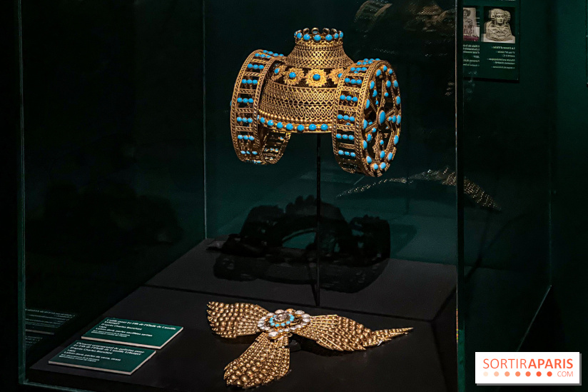 Bijoux de scène de l'Opéra de Paris : l'exposition de parures merveilleuses au Palais Garnier - IMG 2532