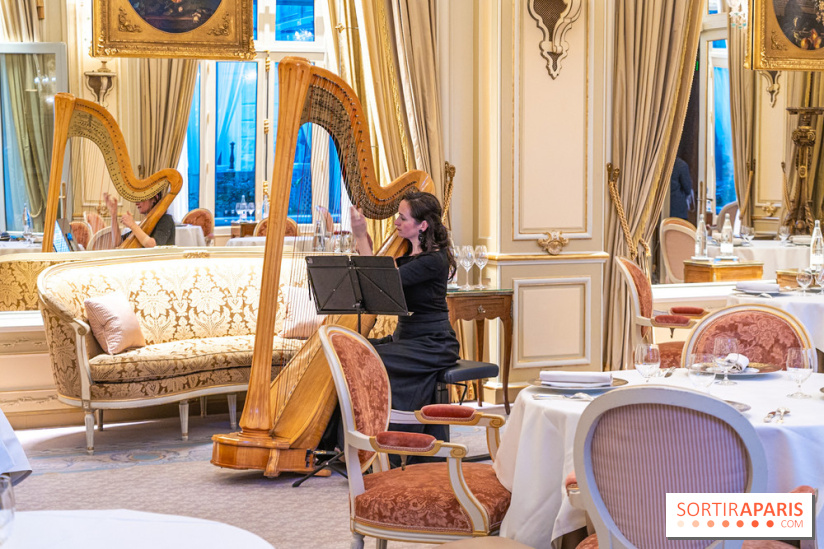 Le tea time Impérial de Noël du Ritz Paris, l'expérience exceptionnelle - les photos -  salon Marie-Louise - harpe