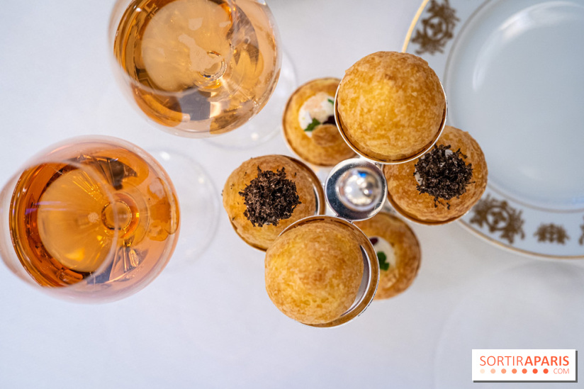 Le tea time Impérial de Noël du Ritz Paris, l'expérience exceptionnelle - les photos -  gougères