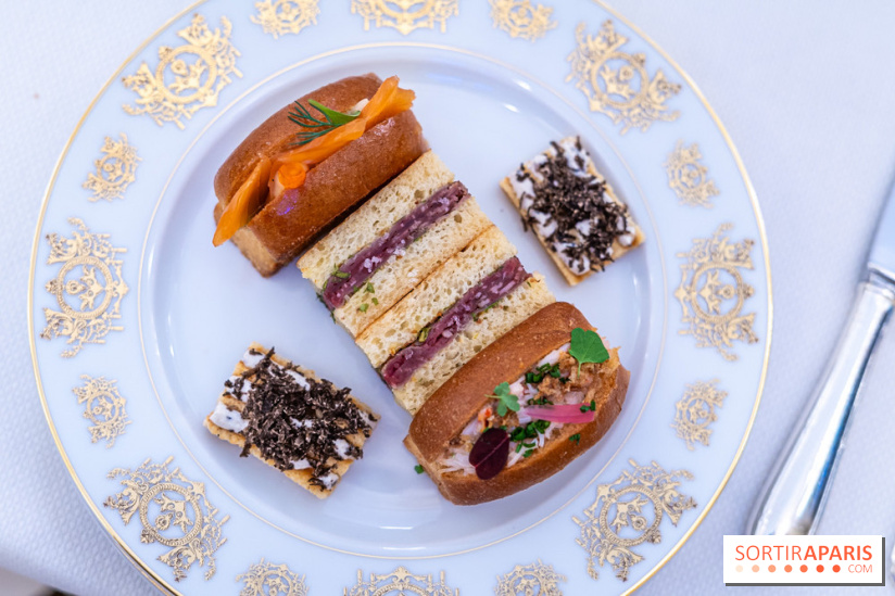 Le tea time Impérial de Noël du Ritz Paris, l'expérience exceptionnelle - les photos -  Caviar et blinis Sandwichs et bouchées salées