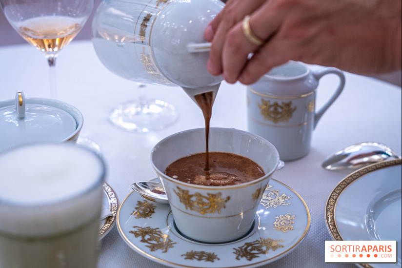 Le tea time Impérial de Noël du Ritz Paris, l'expérience exceptionnelle - les photos -  chocolat chaud