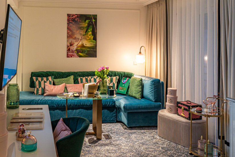 La magie de Wicked à l'Hôtel du Louvre, l'univers du Magicien d'Oz dans les suites Hyatt World Europe -  A7C8705