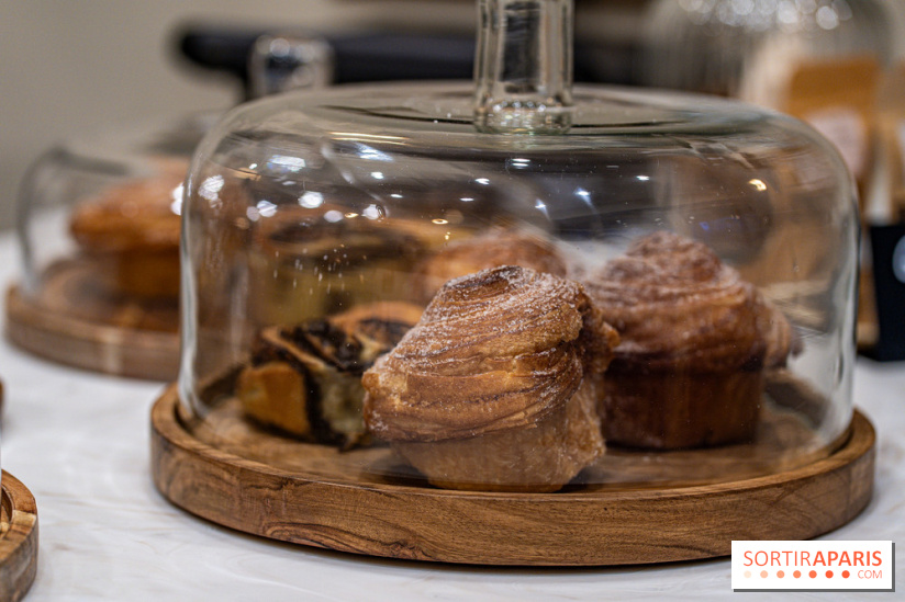 Brown Coffee shop -  A7C0144