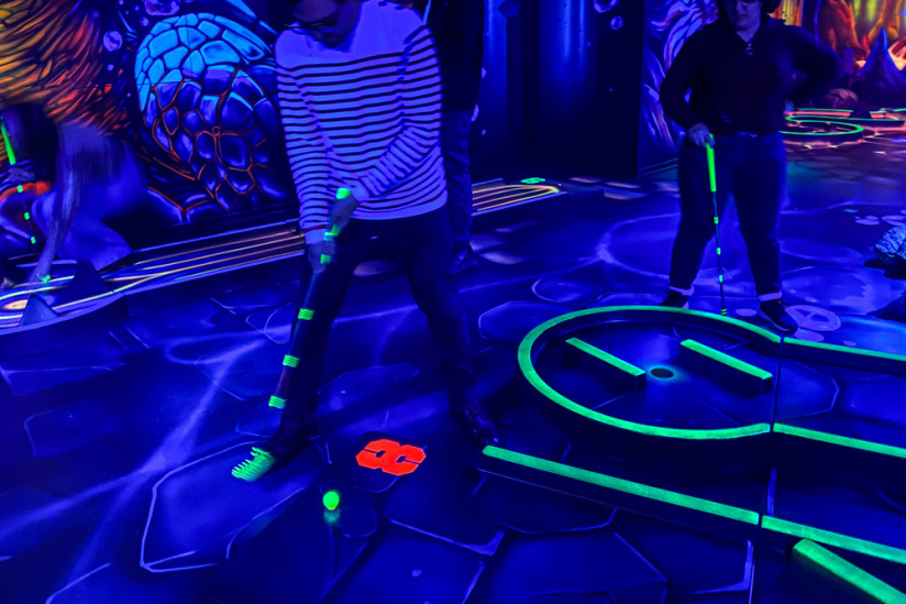 Ocean 12, le mini-golf indoor pour toute la famille à Bercy Village