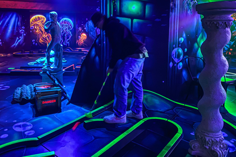 Ocean 12, le mini-golf indoor pour toute la famille à Bercy Village