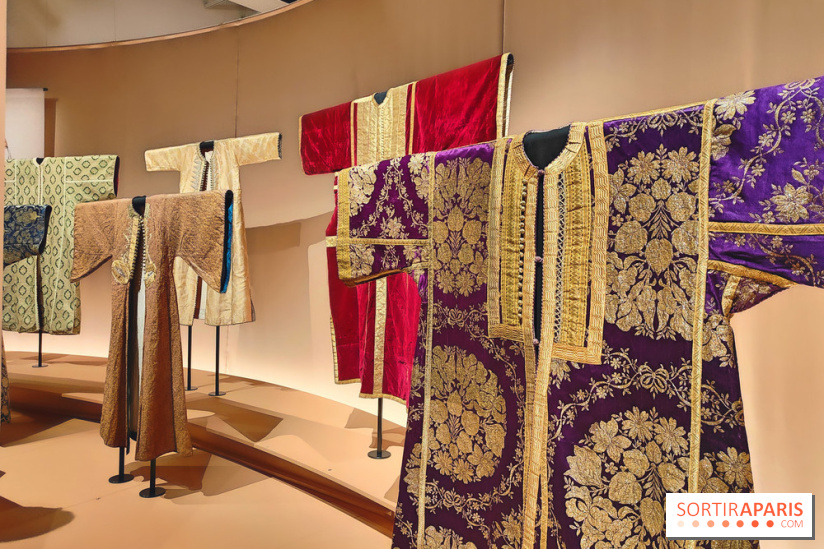 Au fil de l'or : l'expo brillante sur l'or dans l'art de la mode au musée du Quai Branly - photos - fotor 1739184110462