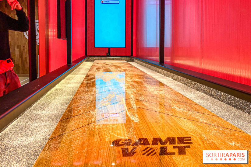 Pucks, l'enseigne de shuffleboard à Poissonnière - IMG 4430