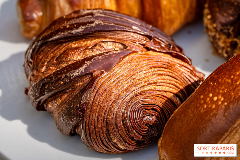 La boulangerie de Christophe Louie lance les nouvelle viennoiseries folles d'Anthony Nguyen - Pain au chocolat tout choco