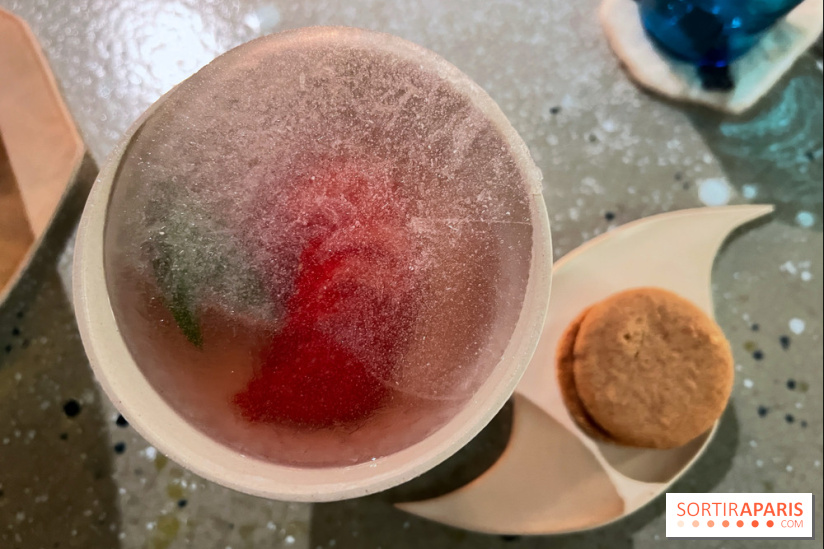 De Vie - Cocktail fraise, géranium, vin glacé