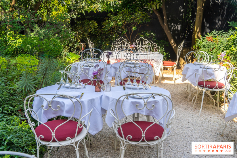 Terrasse de l'Hôtel Particulier, le jardin verdoyant au cœur de Montmartre - photo - A7C06366 HDR