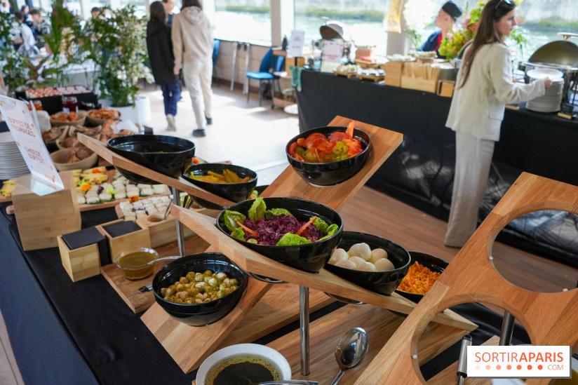 Brunch croisière à volonté sur la Seine – Le Diamant Bleu Paris