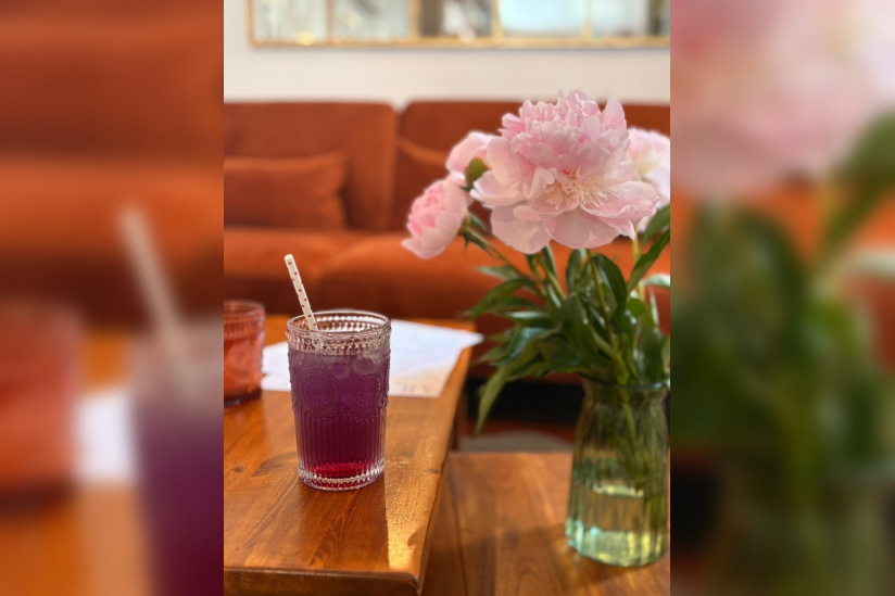 Rosa Rosam Rosae : un nouveau salon de thé cosy niché à Montmartre. 
