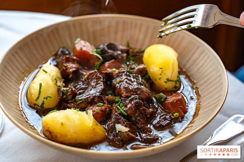 Margaux, le restaurant français typique, face à la Tour Eiffel - A7C09289