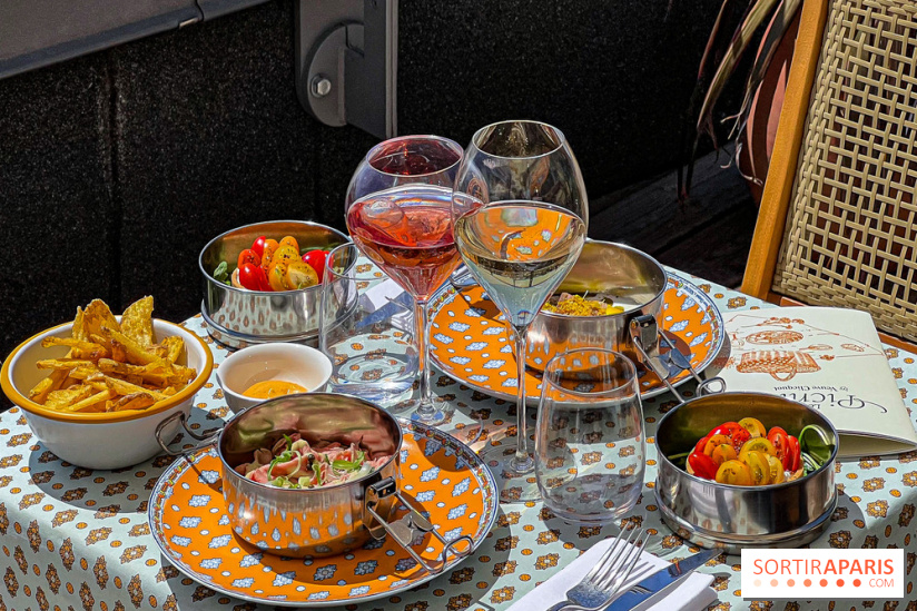 La terrasse estivale du Printemps Haussmann 2025 avec vue sur Paris et la Tour Eiffel  - image00041