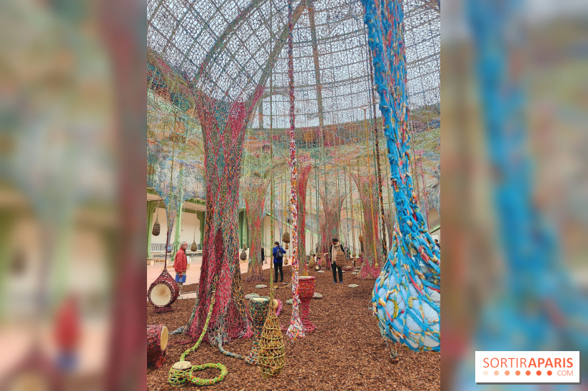 Ernesto Neto tisse une nouvelle installation monumentale gratuite au Grand Palais, nos photos