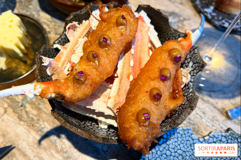 Restaurant Alan Geaam - La Langoustine Royale Cuite au BBQ et mariné aux épices taouk, kumquat, aïoli et tagète