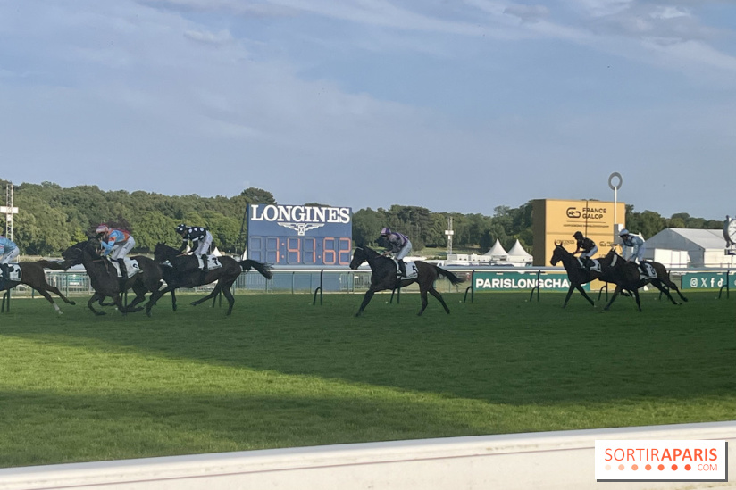 Jeuxdi by Longchamp - course hippique