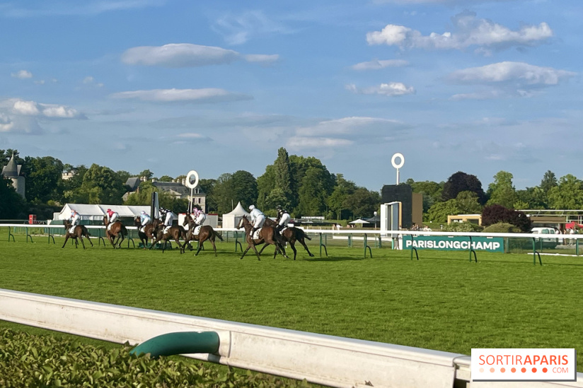 Jeuxdi by Longchamp - course hippique