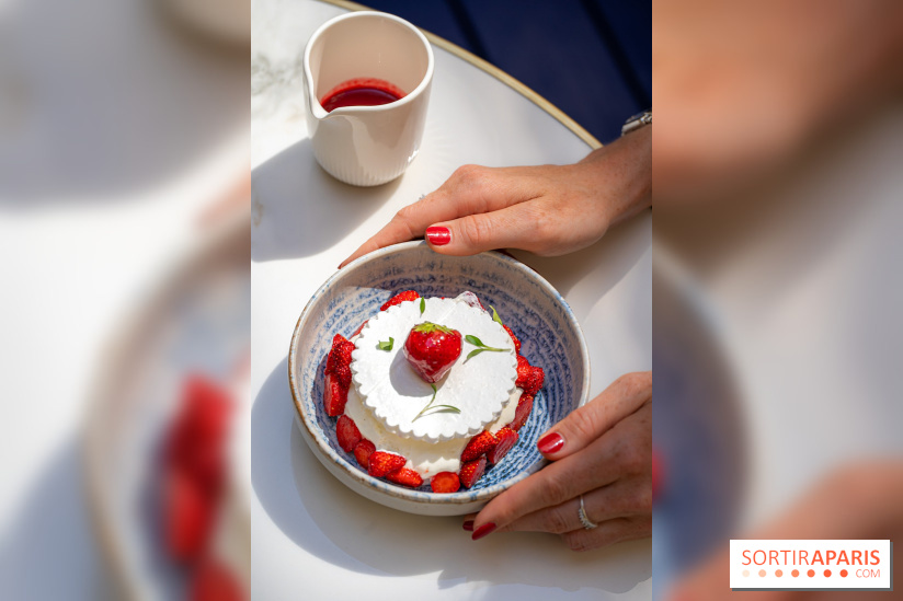 Maison Delano restaurant et terrasse cachée Paris 8e - dessert de fraises