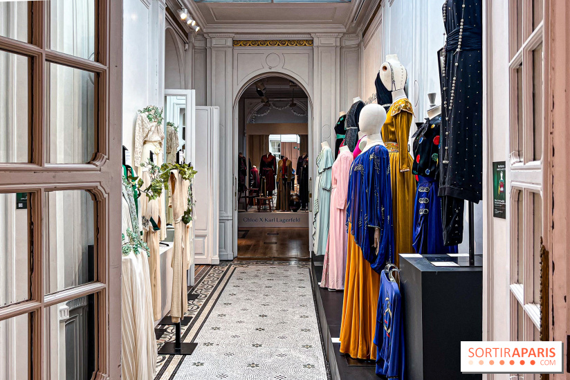 L'exposition couture gratuite de Chloé par Karl Lagerfeld, dans un sublime hôtel particulier