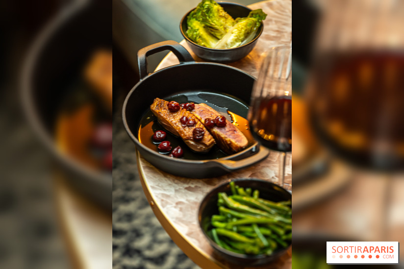 Frivole, restaurant festif, bar et terrasse cachée à Paris, les photos