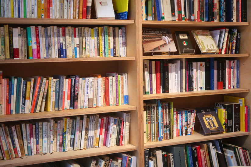 Bibliothèque restaurant